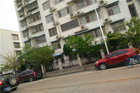 龙源教师公寓3室2厅1卫130㎡待出库付房